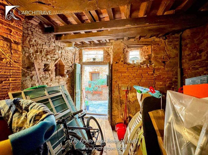 Image No.16-2 Bed House for sale