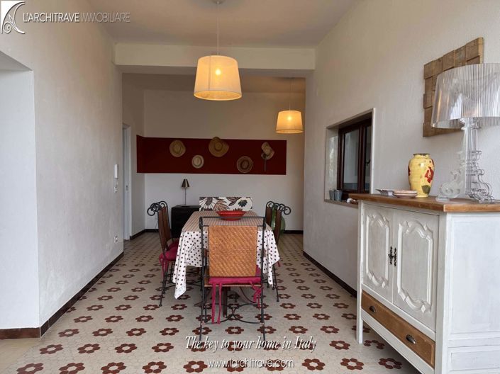 Image No.4-2 Bed House for sale