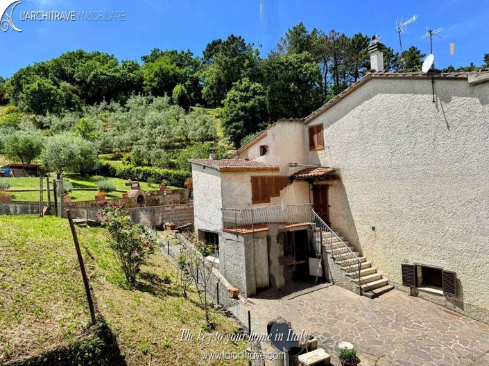 Image No.1-3 Bed House for sale