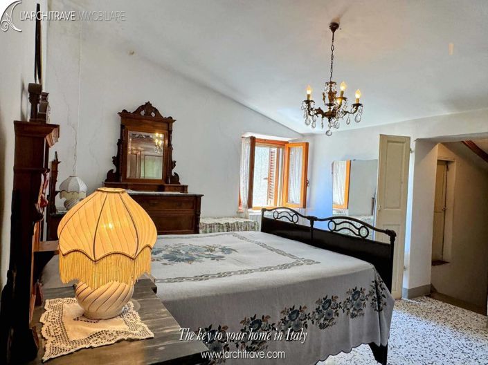 Image No.14-3 Bed House for sale