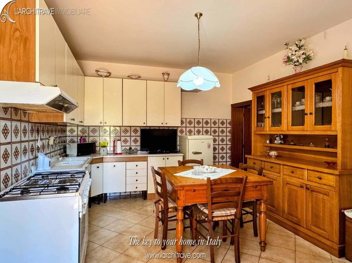 Image No.5-3 Bed House for sale