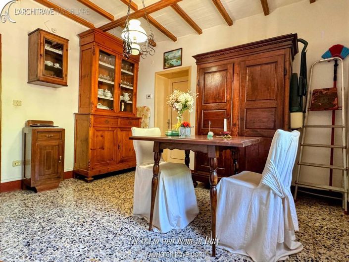 Image No.8-3 Bed House for sale