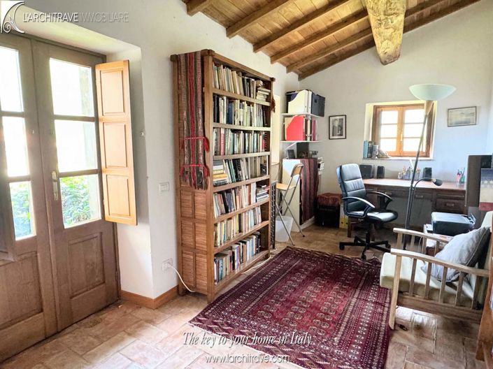 Image No.14-3 Bed House for sale