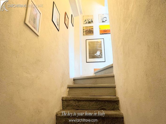 Image No.25-3 Bed House for sale