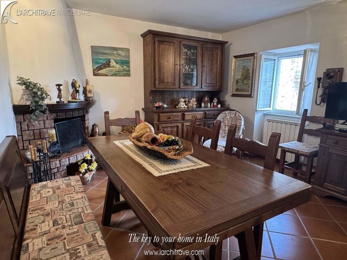 Image No.10-2 Bed House for sale