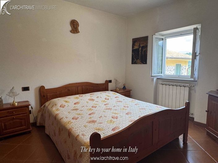 Image No.11-2 Bed House for sale