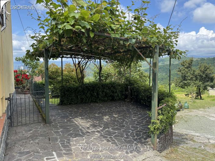 Image No.4-2 Bed House for sale