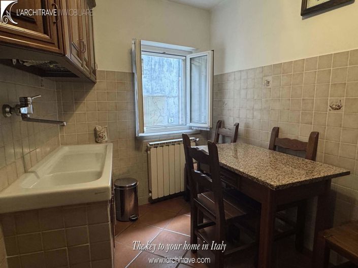 Image No.6-2 Bed House for sale