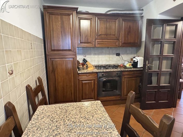 Image No.7-2 Bed House for sale