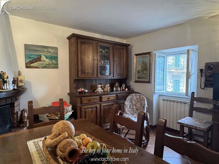 Image No.9-2 Bed House for sale