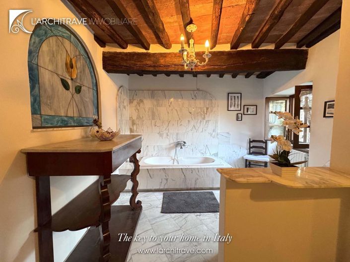 Image No.14-3 Bed House for sale