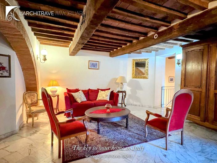 Image No.16-3 Bed House for sale