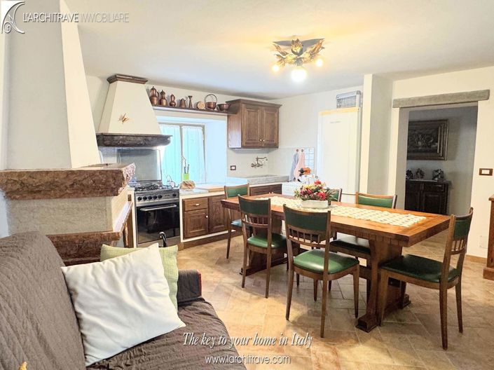 Image No.4-2 Bed House for sale