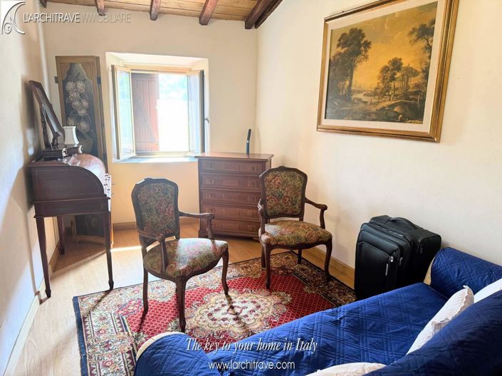 Image No.6-2 Bed House for sale