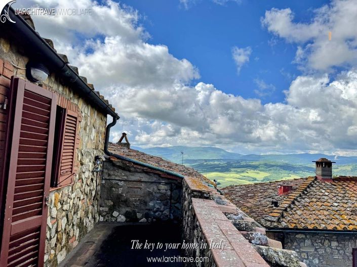 Image No.11-2 Bed House for sale