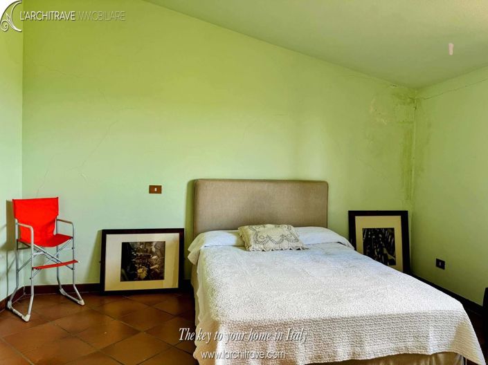 Image No.13-2 Bed House for sale