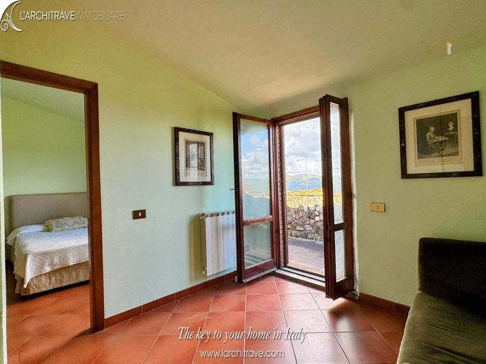 Image No.17-2 Bed House for sale