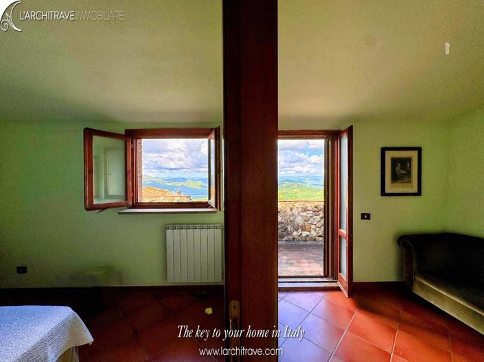 Image No.18-2 Bed House for sale