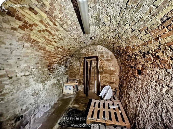 Image No.24-2 Bed House for sale