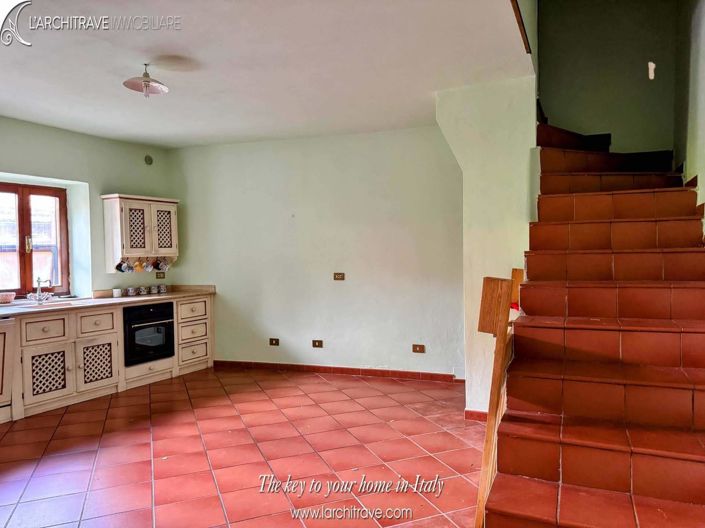 Image No.5-2 Bed House for sale