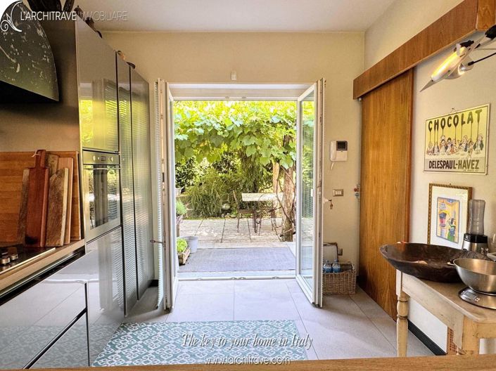 Image No.9-2 Bed Villa for sale