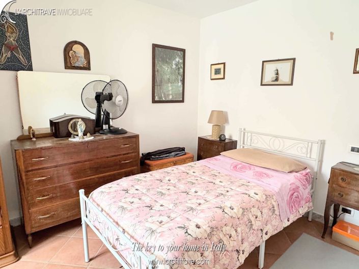 Image No.10-2 Bed House for sale