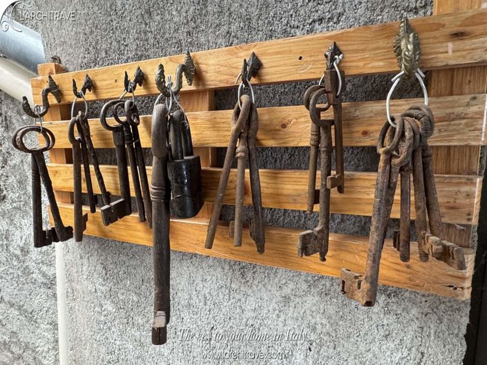 Image No.13-2 Bed House for sale