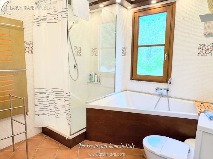 Image No.10-2 Bed Villa for sale