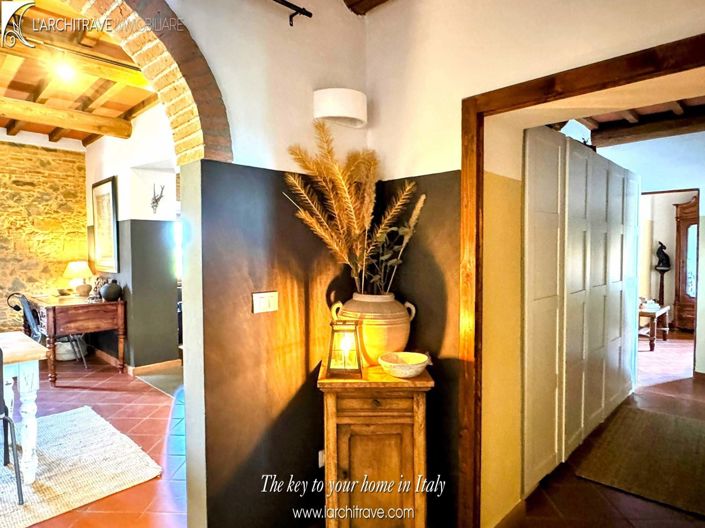 Image No.10-3 Bed House for sale