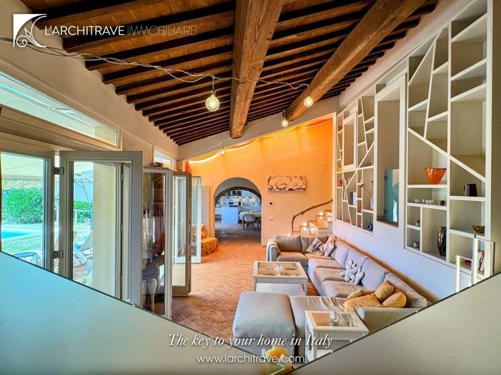 Image No.10-3 Bed House for sale