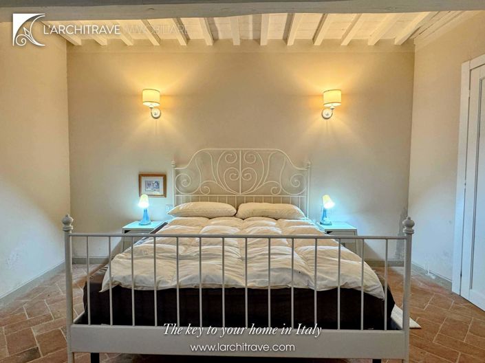 Image No.16-3 Bed House for sale