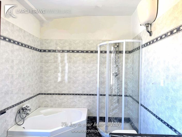 Image No.22-3 Bed House for sale