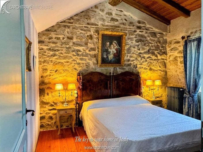 Image No.16-3 Bed House for sale