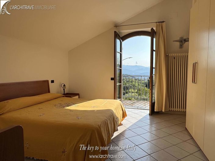 Image No.10-3 Bed Villa for sale