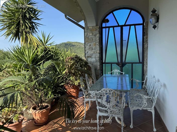 Image No.2-3 Bed Villa for sale