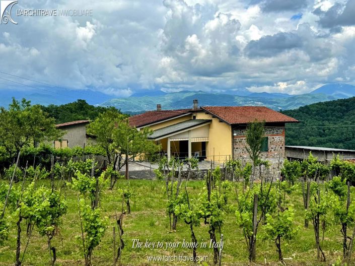 Image No.1-3 Bed House for sale