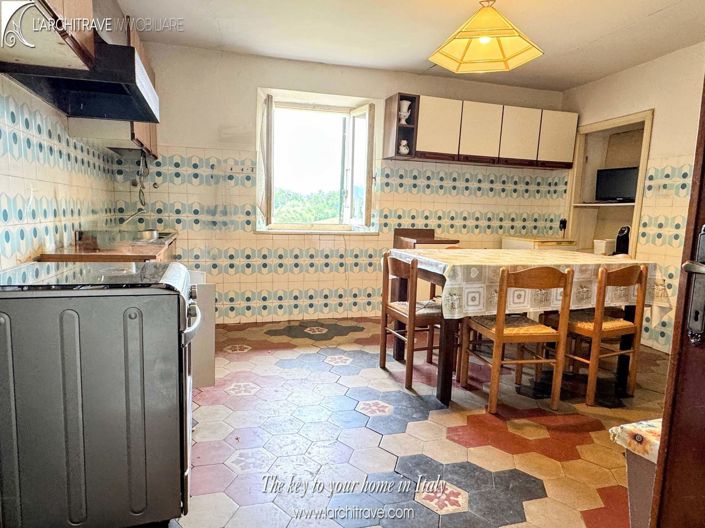 Image No.9-3 Bed House for sale