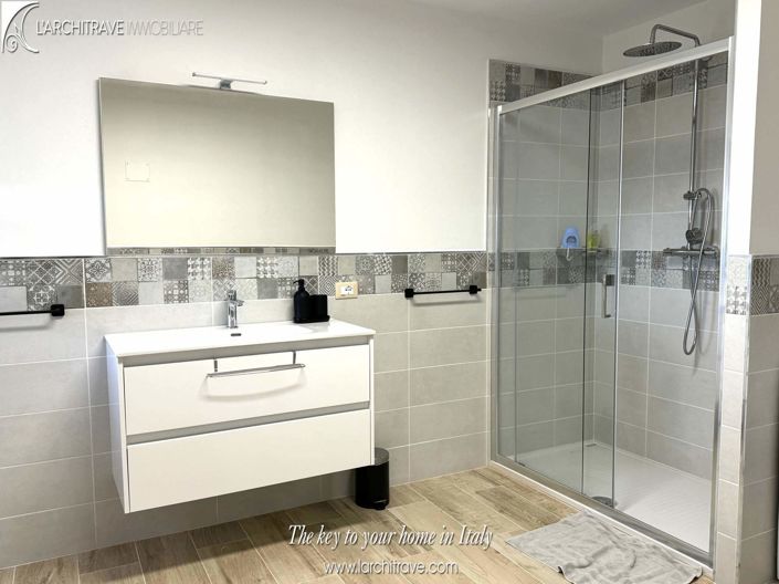 Image No.9-3 Bed House for sale