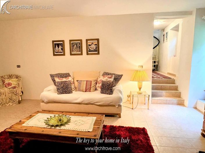 Image No.3-2 Bed House for sale