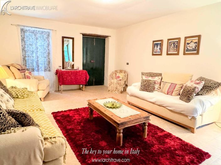 Image No.5-2 Bed House for sale