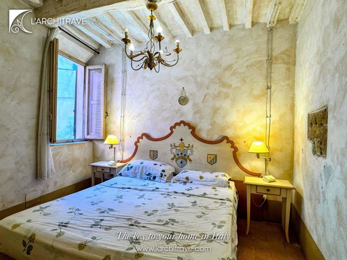 Image No.13-1 Bed House for sale