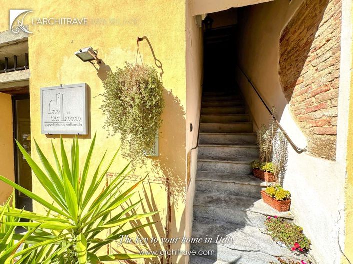 Image No.22-1 Bed House for sale