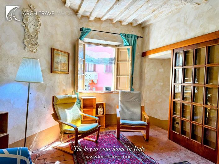 Image No.5-1 Bed House for sale