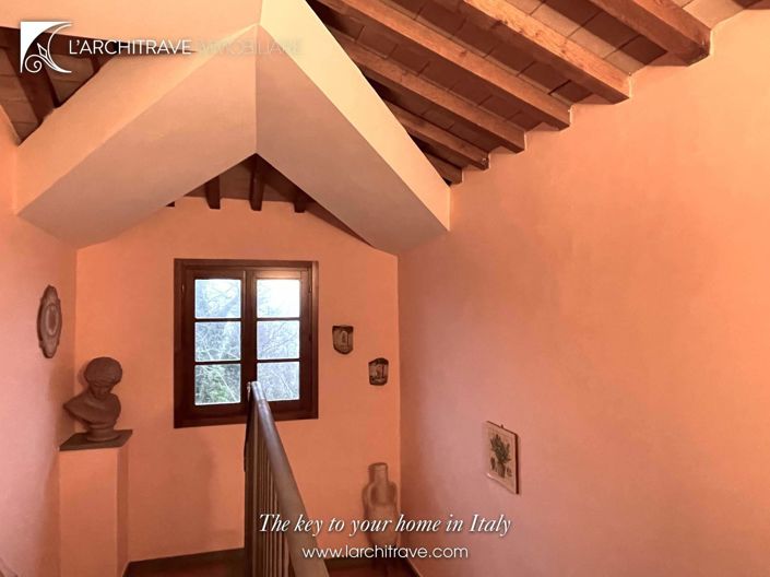 Image No.10-3 Bed House for sale