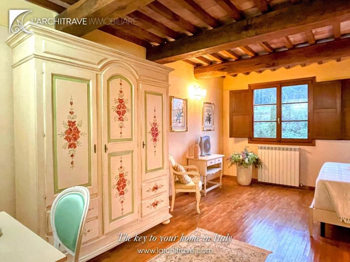 Image No.13-3 Bed House for sale