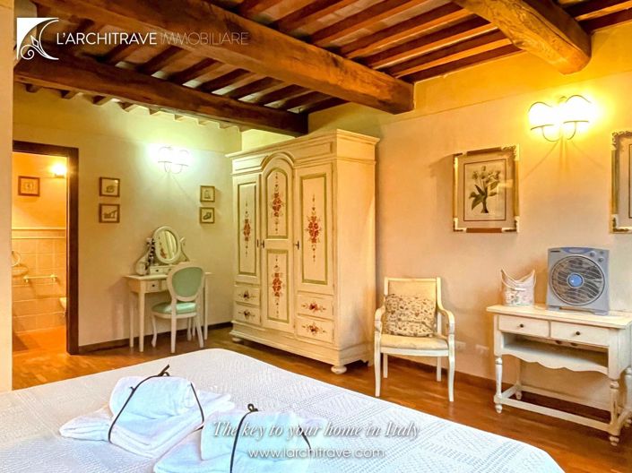 Image No.14-3 Bed House for sale