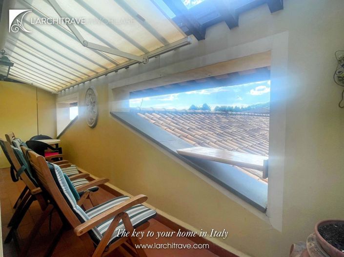 Image No.6-3 Bed House for sale