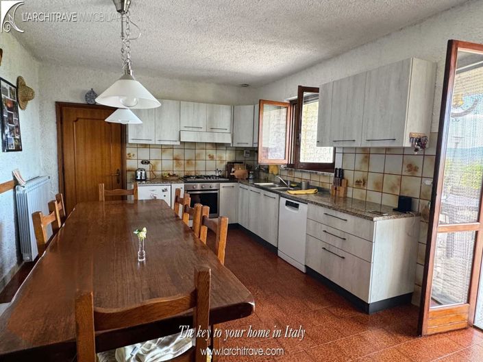 Image No.10-3 Bed Villa for sale