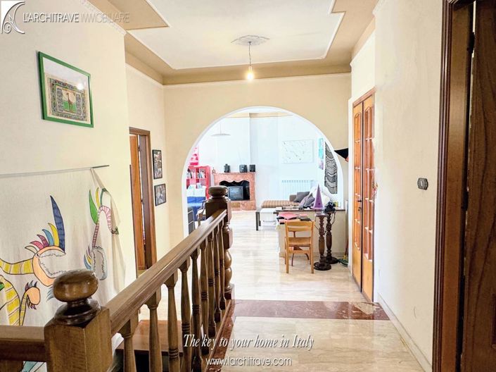 Image No.7-3 Bed Villa for sale