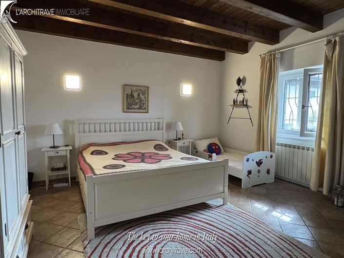 Image No.16-5 Bed Villa for sale